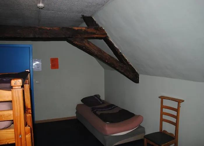 Charlie Rockets Youth Hostel